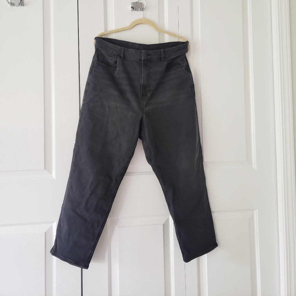 2 for $20 American Eagle Mom Jeans High-rise
